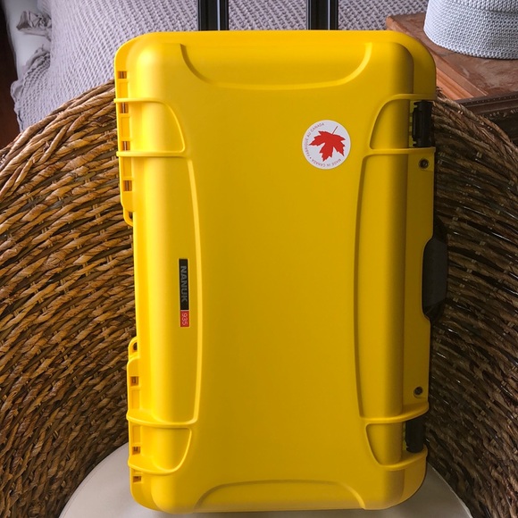 Nanuk 395 Handbags - Nanuk water proof / water tight 395/ Life time warranty